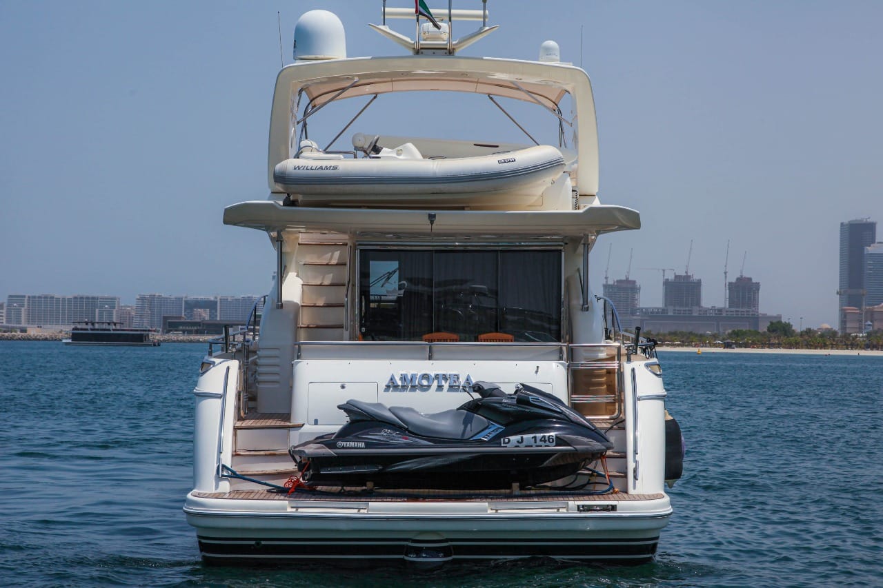 how much to rent a yacht in dubai